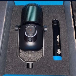 Jlab podcast and studio mic